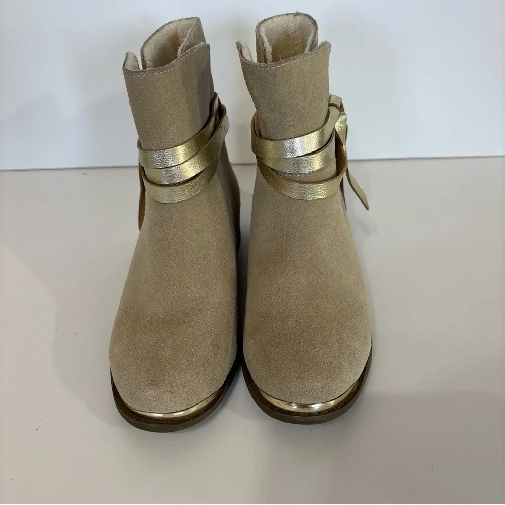Tan Ankle Boots with Gold Ribbon